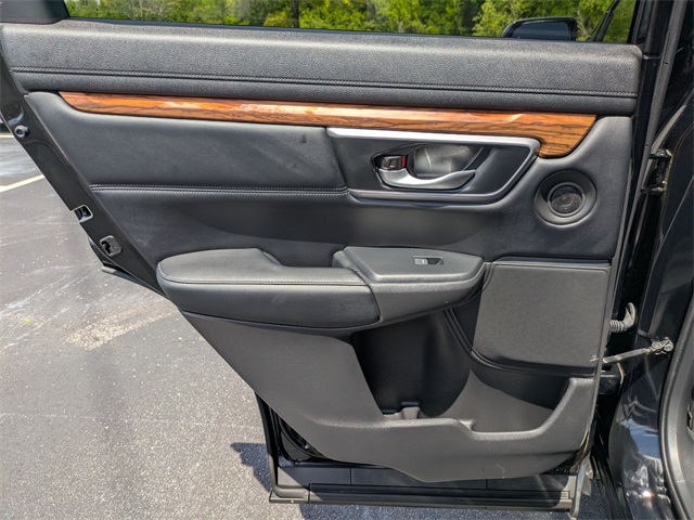 Vehicle image 34 of 45