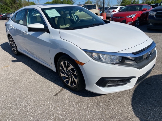 Vehicle image 3 of 32