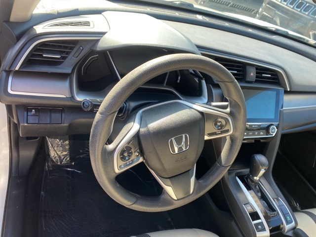 Vehicle image 12 of 32