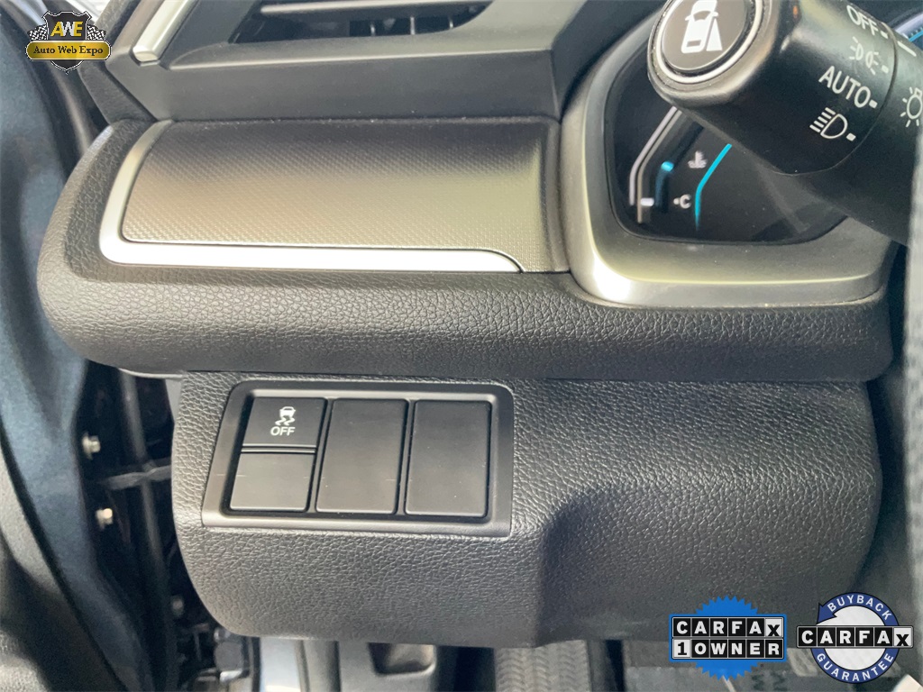 Vehicle image 41 of 57