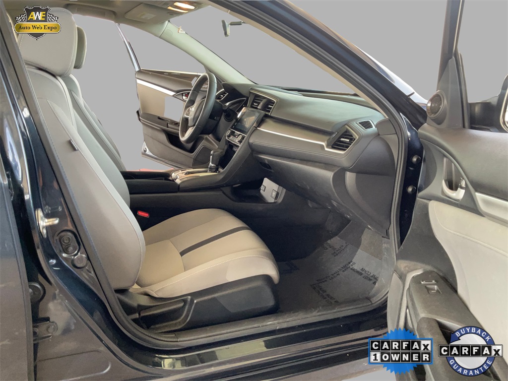 Vehicle image 20 of 57