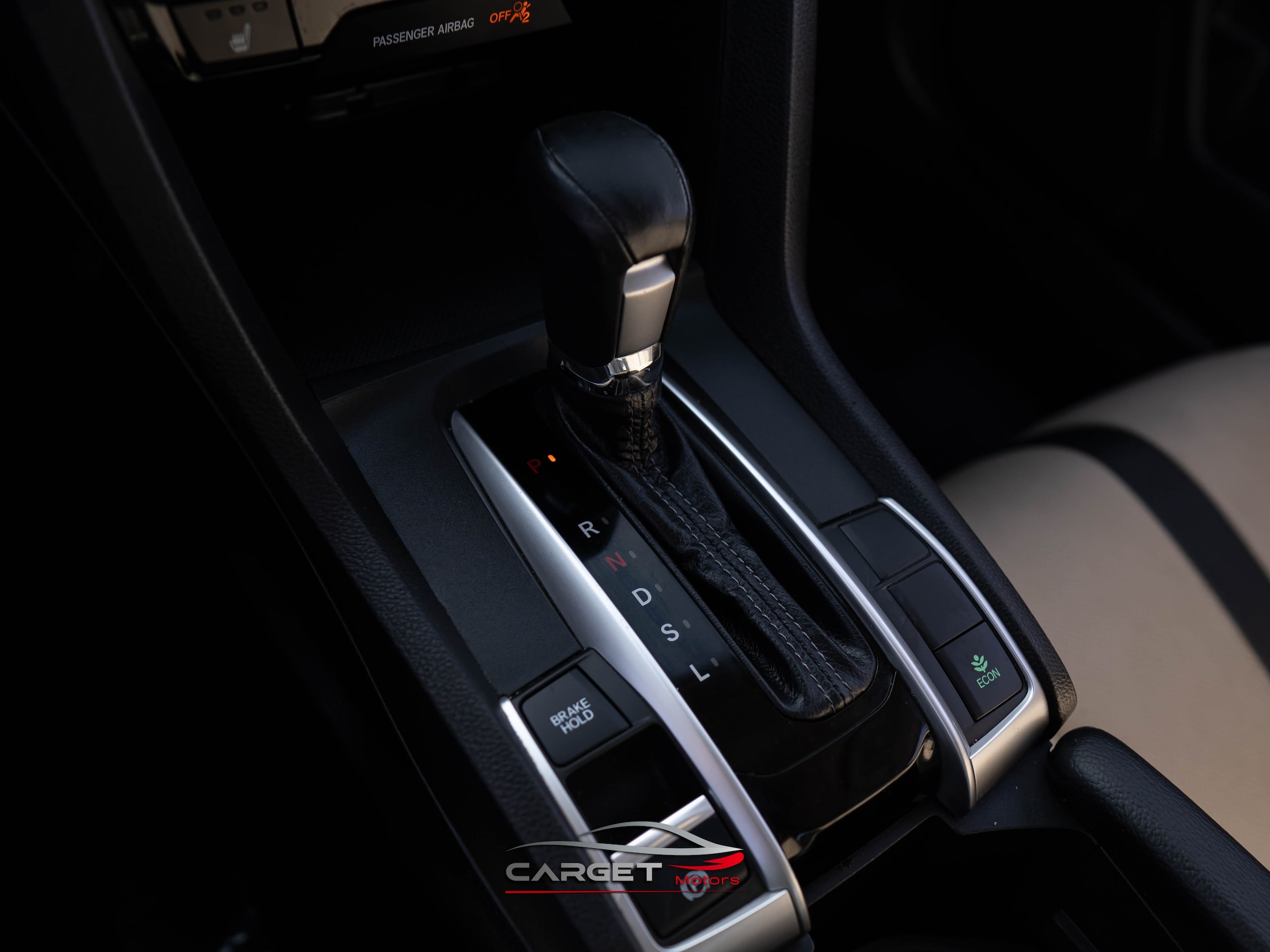Vehicle image 29 of 45