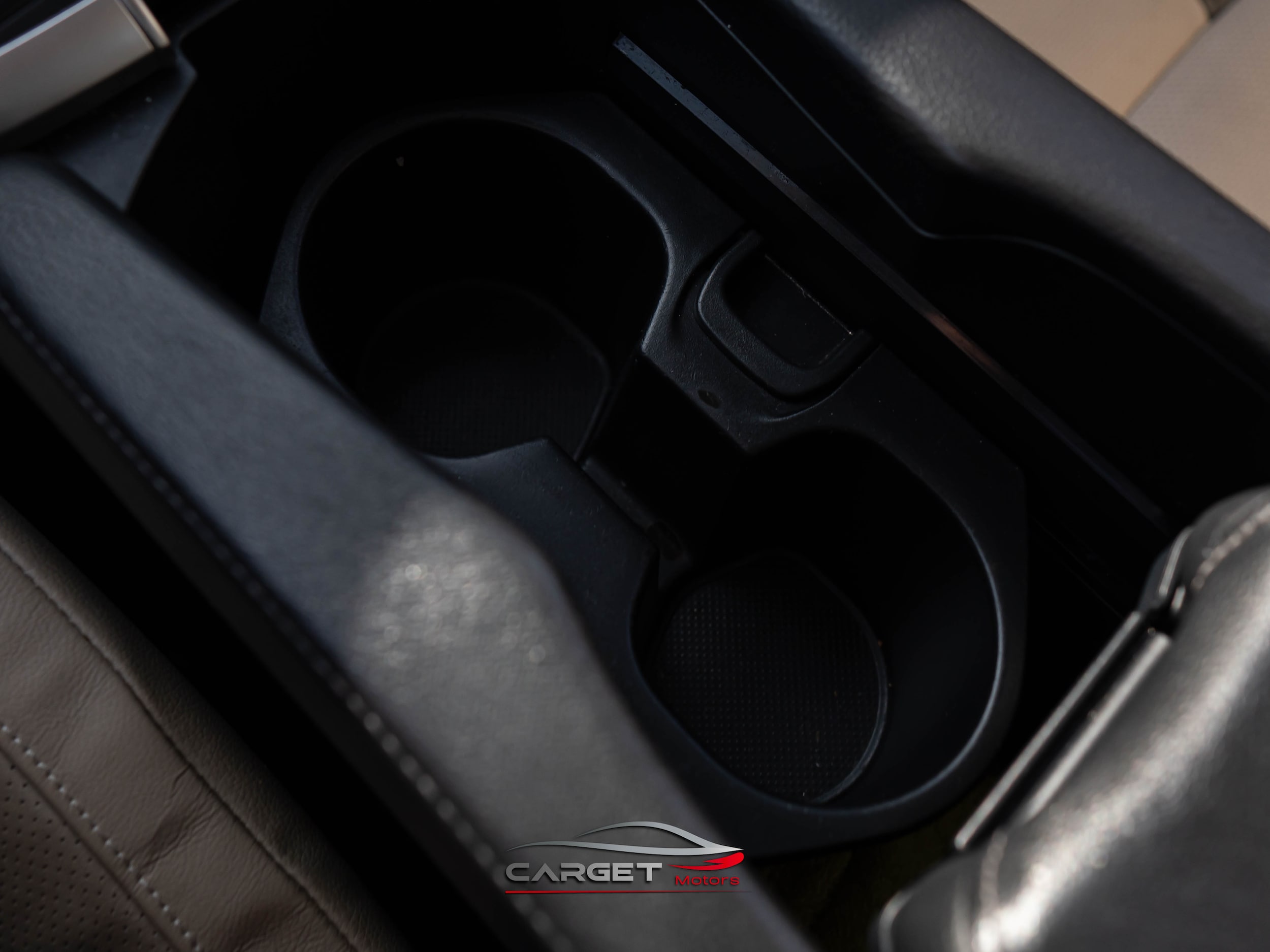 Vehicle image 30 of 45