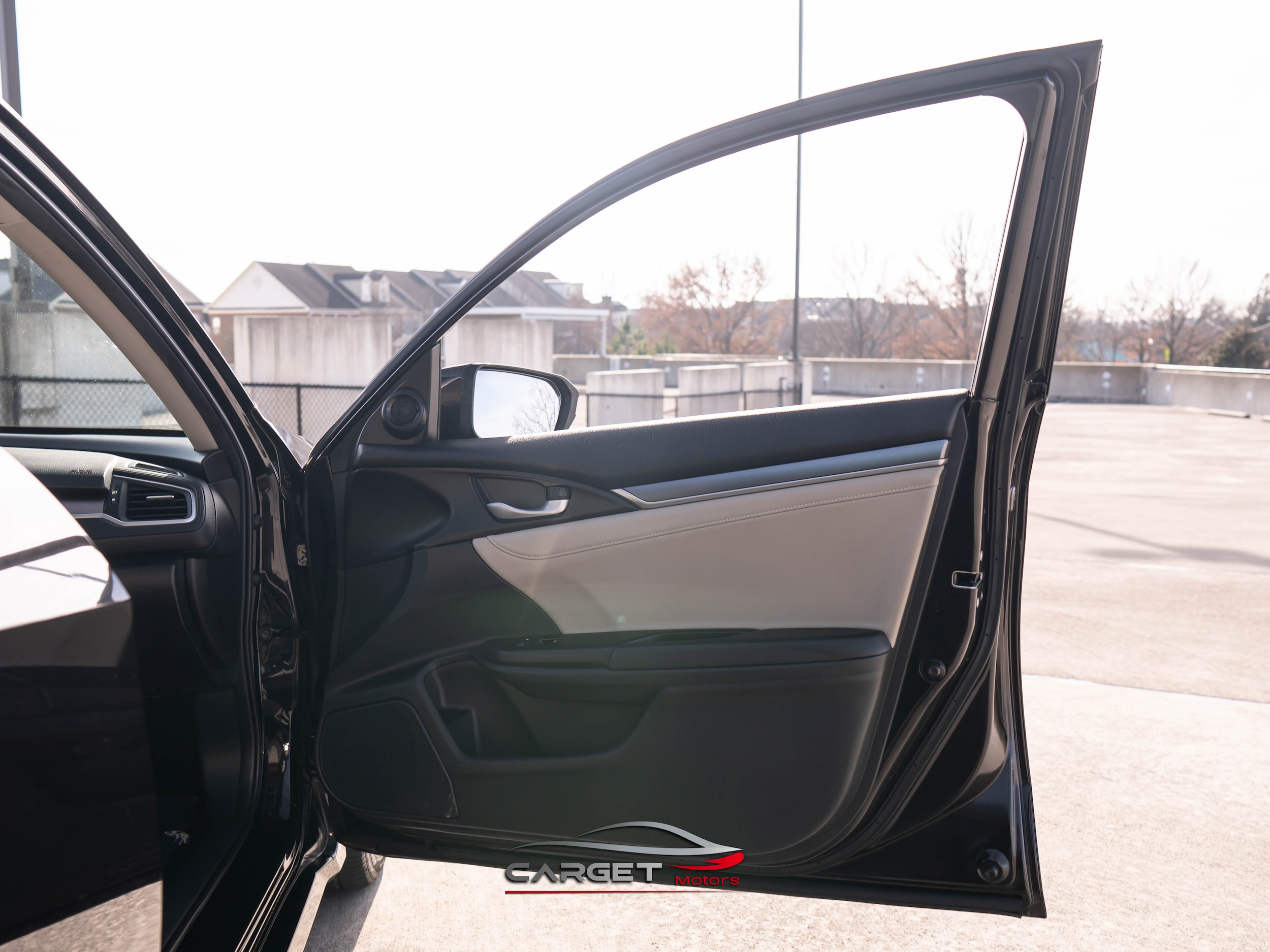 Vehicle image 36 of 45