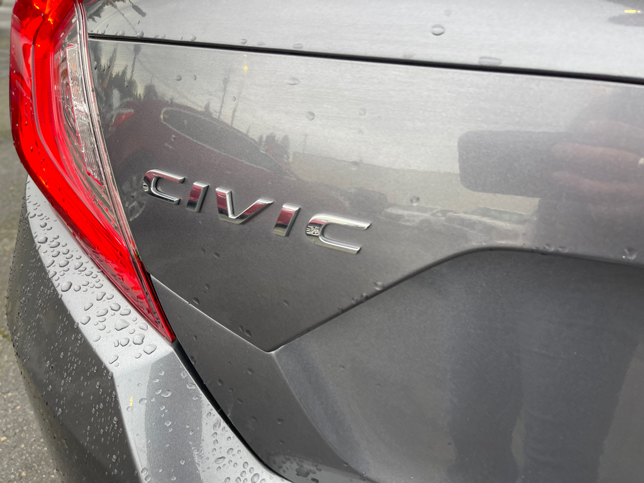 Vehicle image 10 of 25