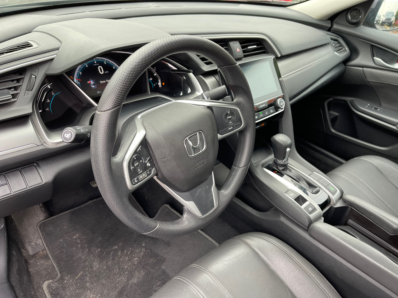 Vehicle image 12 of 25