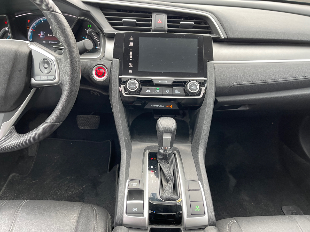 Vehicle image 17 of 25