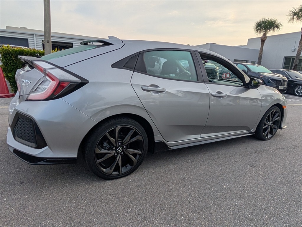 Vehicle image 4 of 25