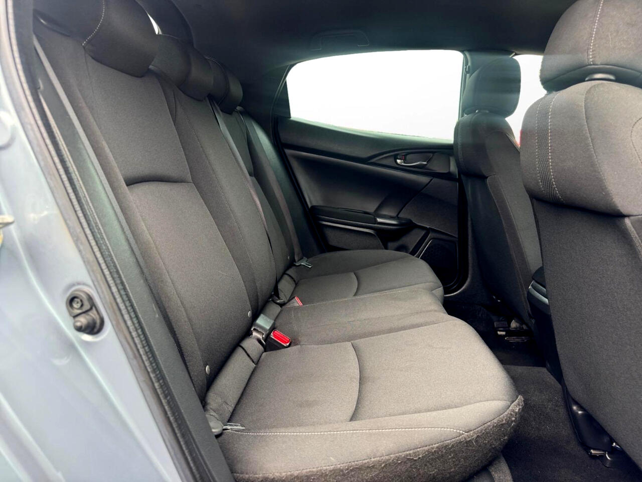 Vehicle image 23 of 25