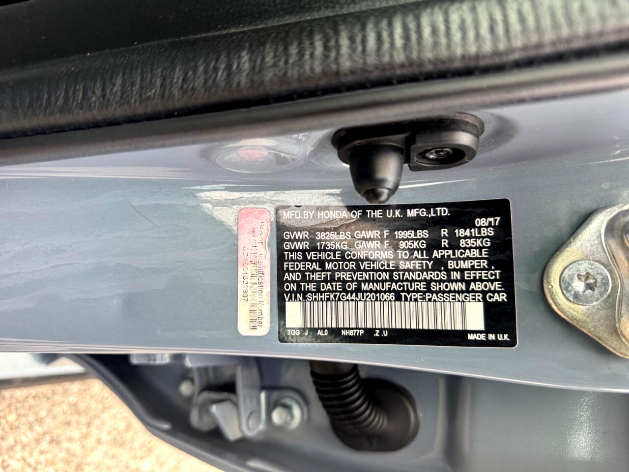 Vehicle image 17 of 25