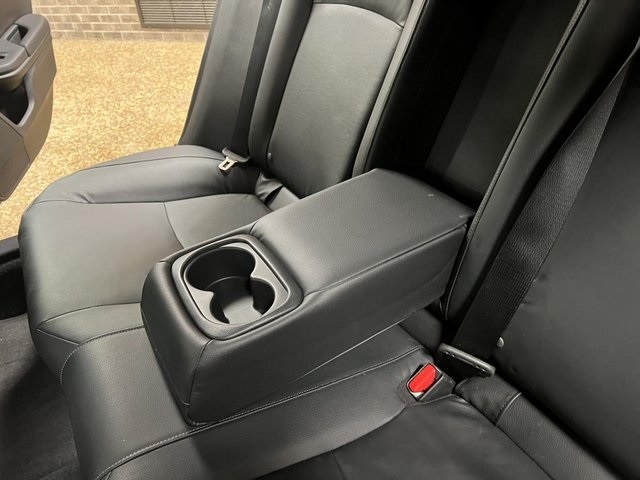 Vehicle image 29 of 36