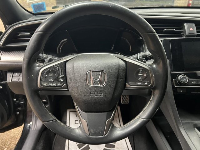Vehicle image 18 of 36