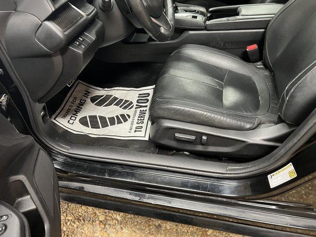 Vehicle image 34 of 36