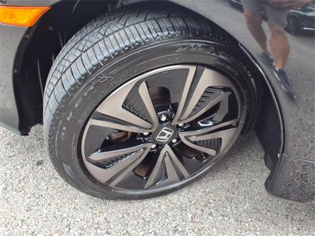 Vehicle image 8 of 20