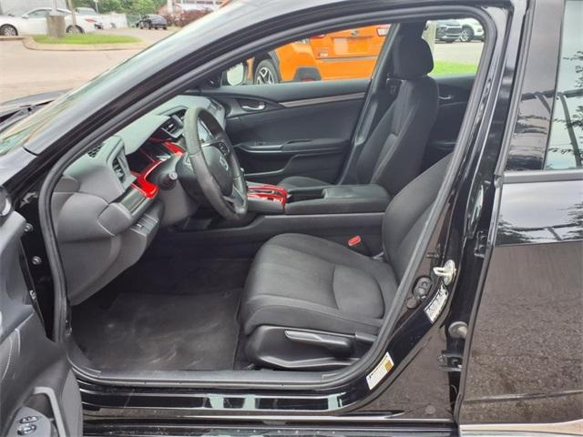 Vehicle image 18 of 20