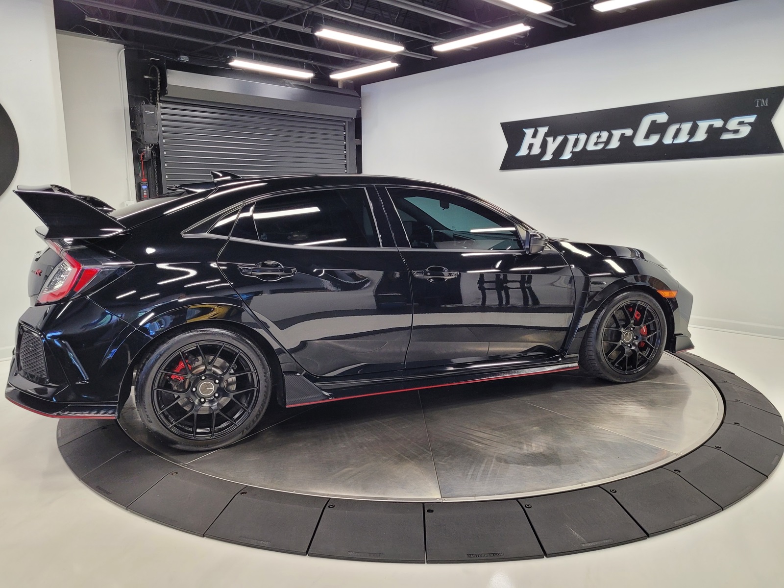 Vehicle image 6 of 58