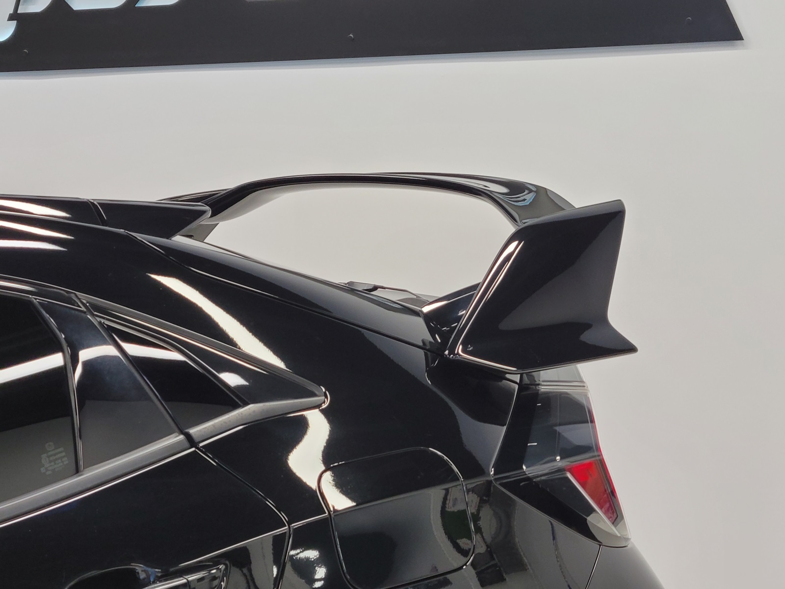 Vehicle image 52 of 58