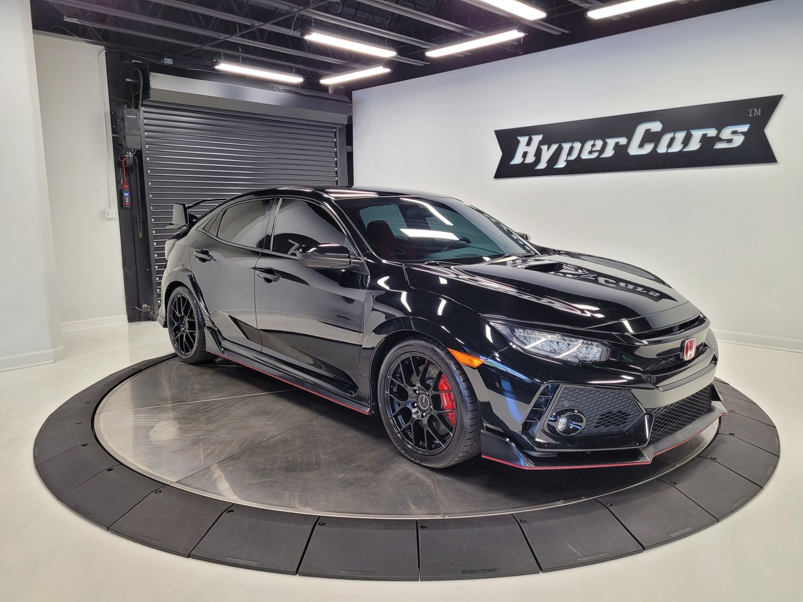Vehicle image 21 of 58