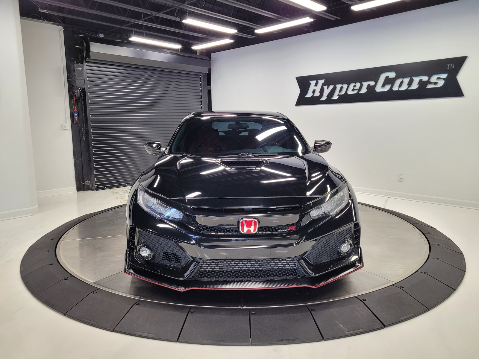 Vehicle image 16 of 58