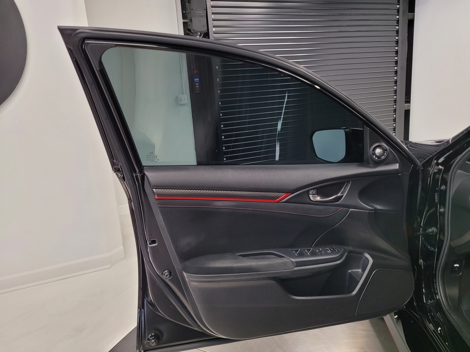 Vehicle image 22 of 58