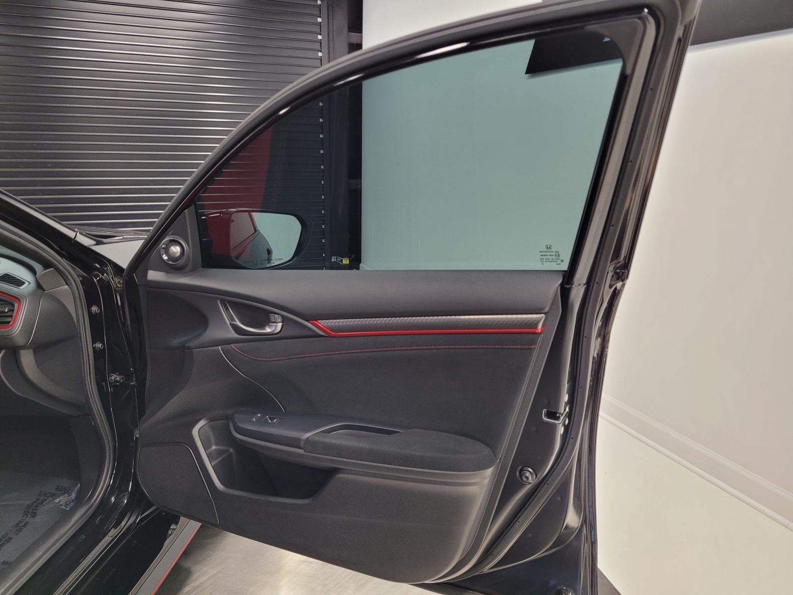 Vehicle image 34 of 58