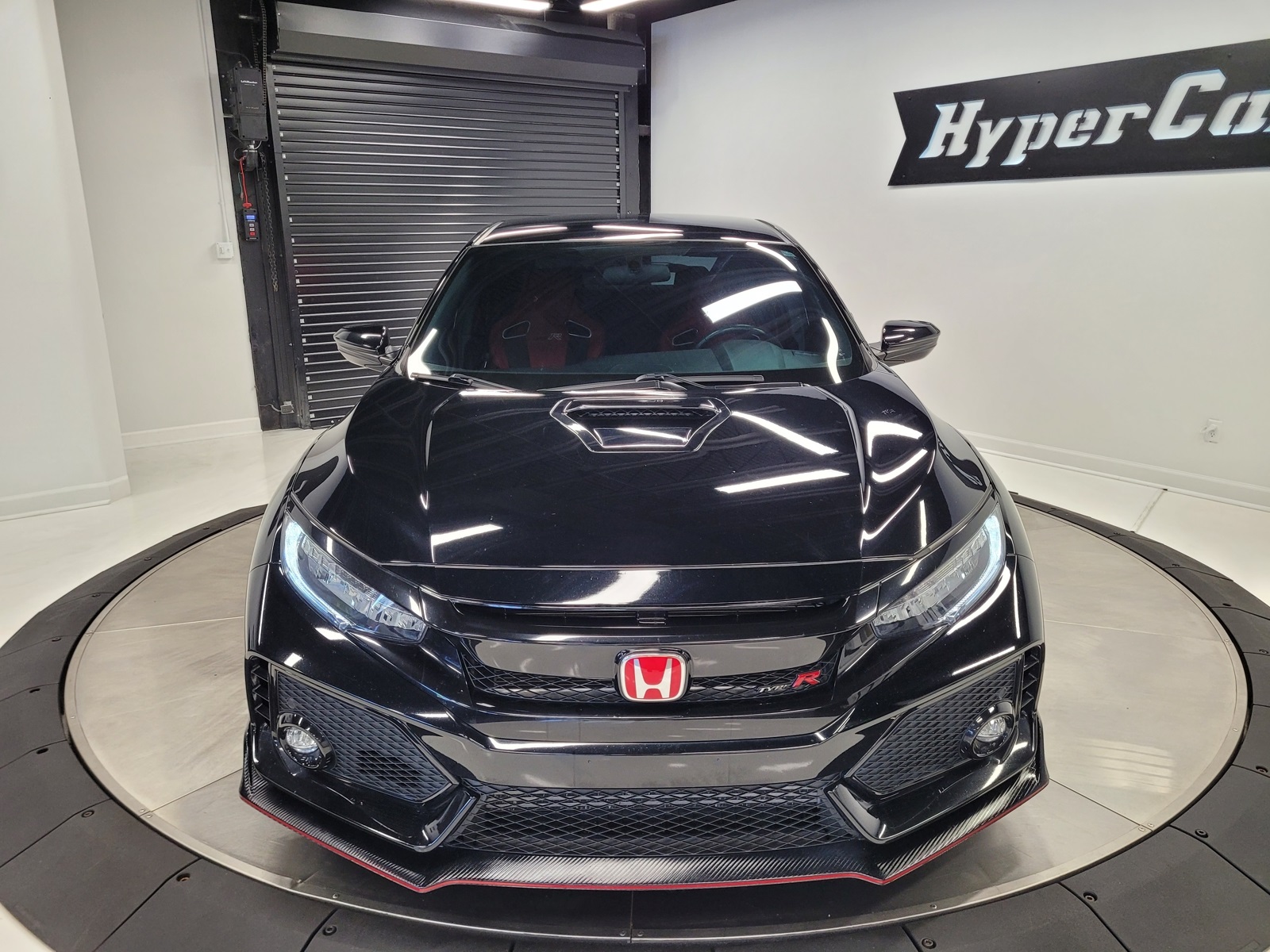 Vehicle image 4 of 58