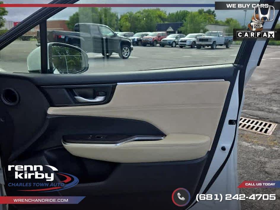 2018 Honda Clarity Plug-In Hybrid Touring Image 27 of 35