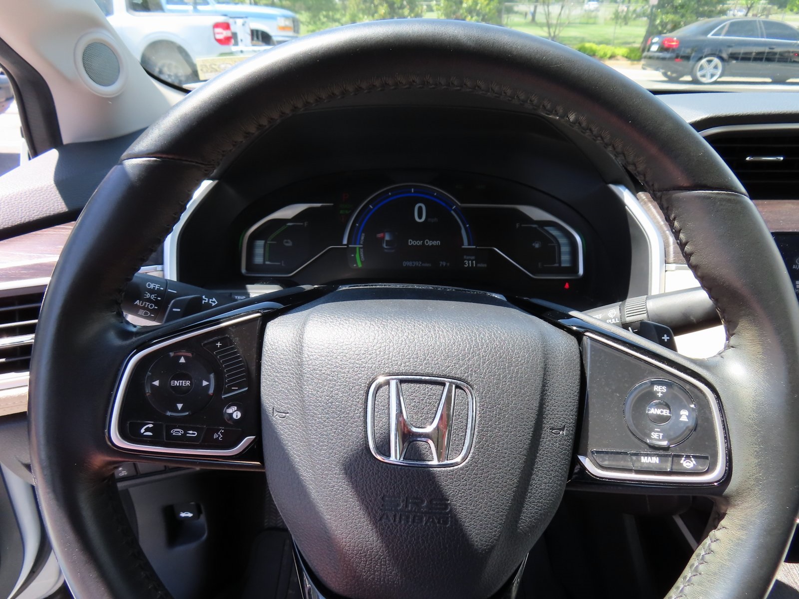 Vehicle image 18 of 41