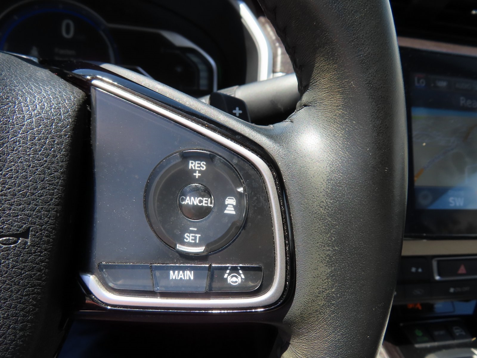 Vehicle image 21 of 41