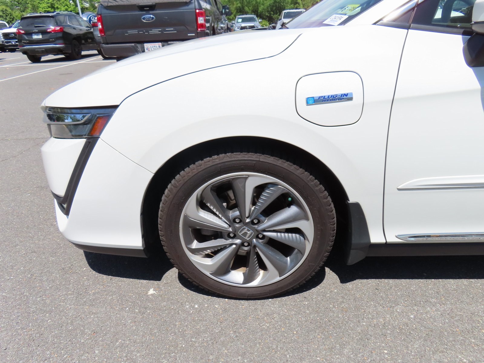 Vehicle image 10 of 41
