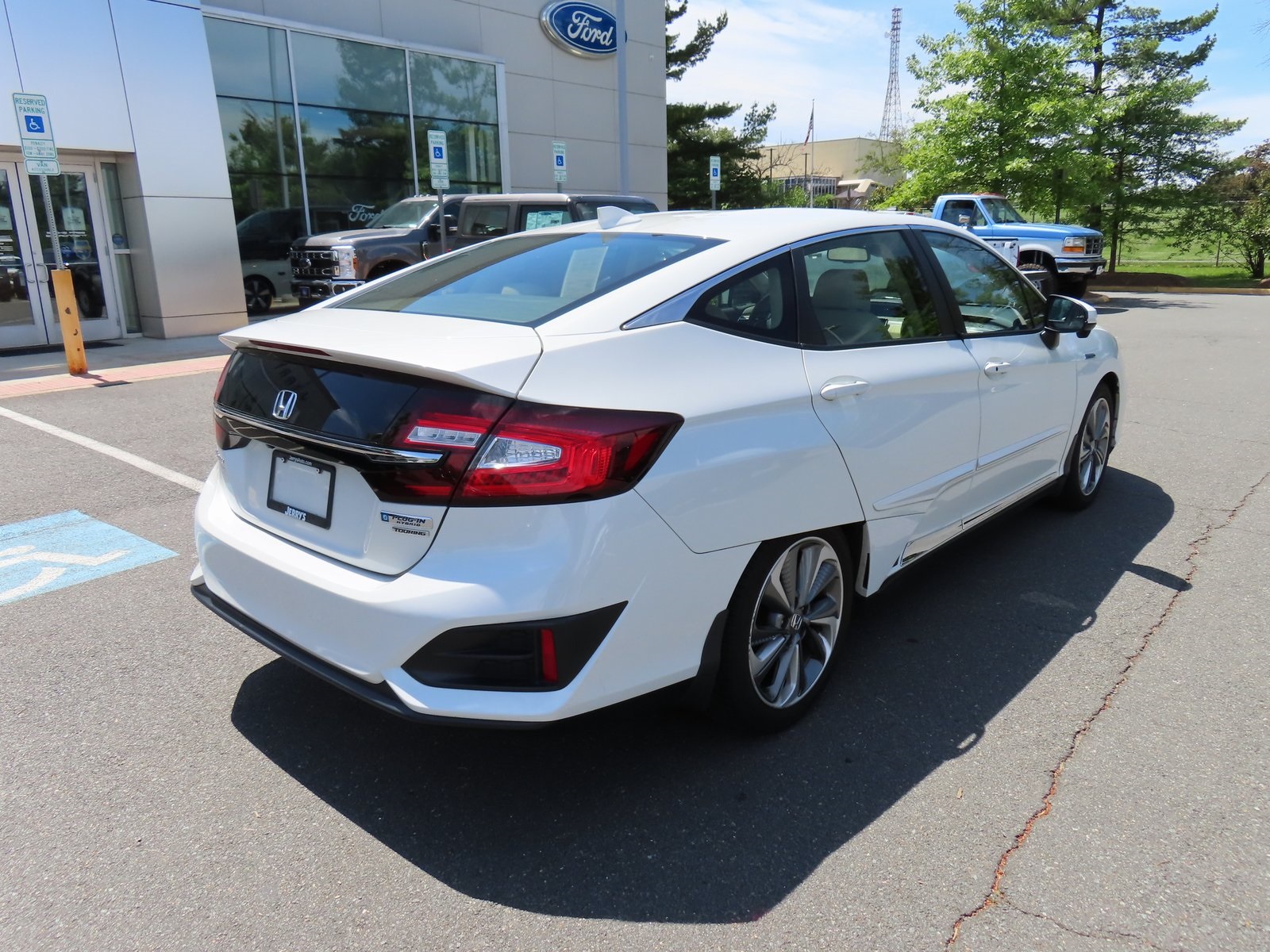 Vehicle image 6 of 41
