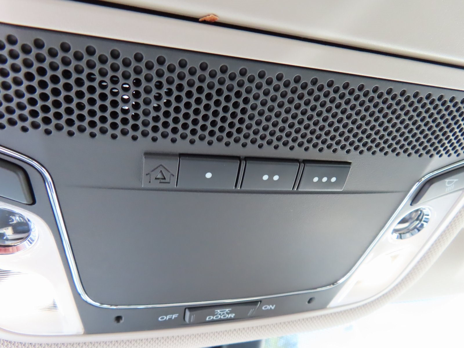 Vehicle image 40 of 41