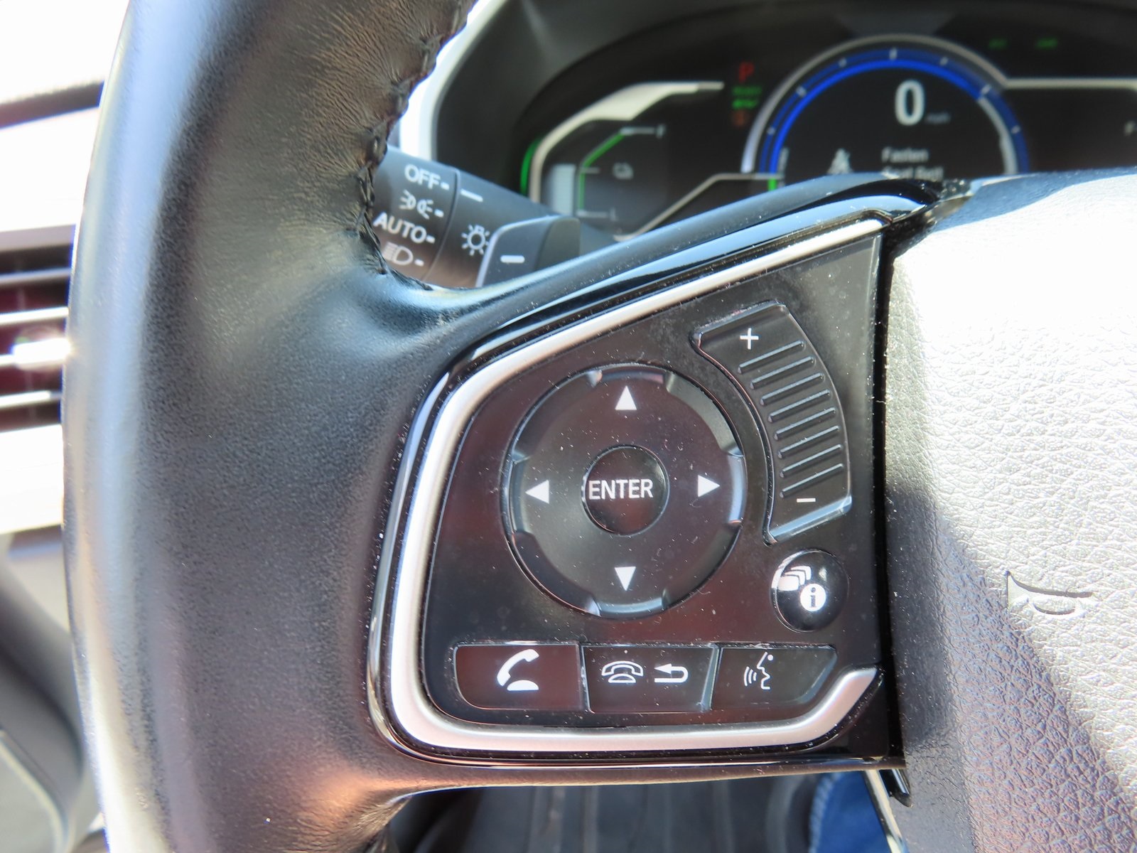 Vehicle image 19 of 41