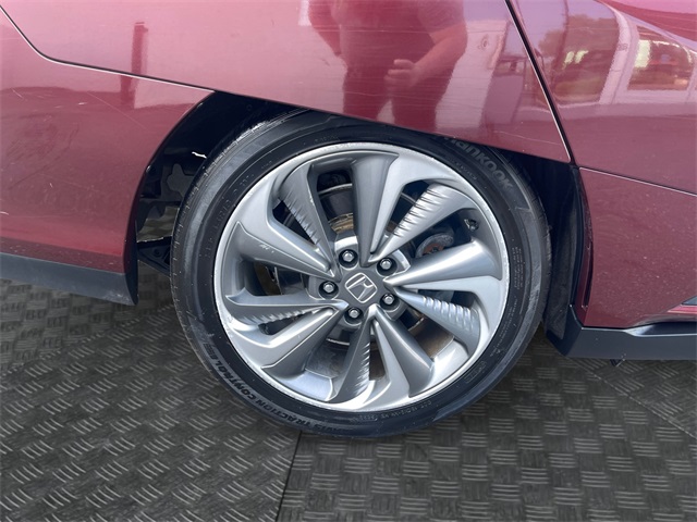 Vehicle image 13 of 36