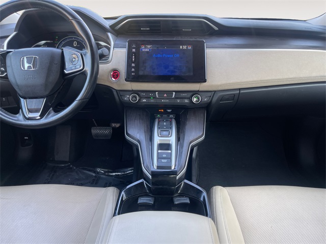 Vehicle image 23 of 36