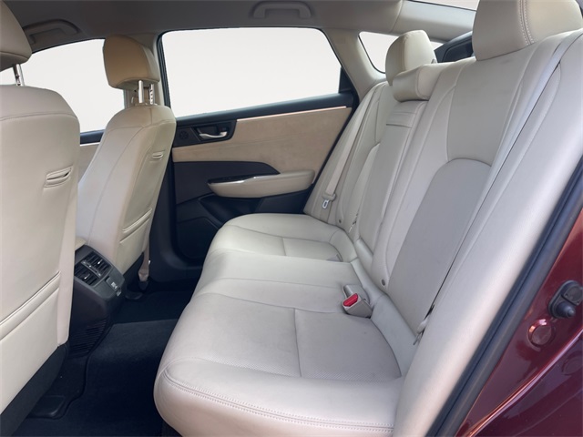 Vehicle image 18 of 36