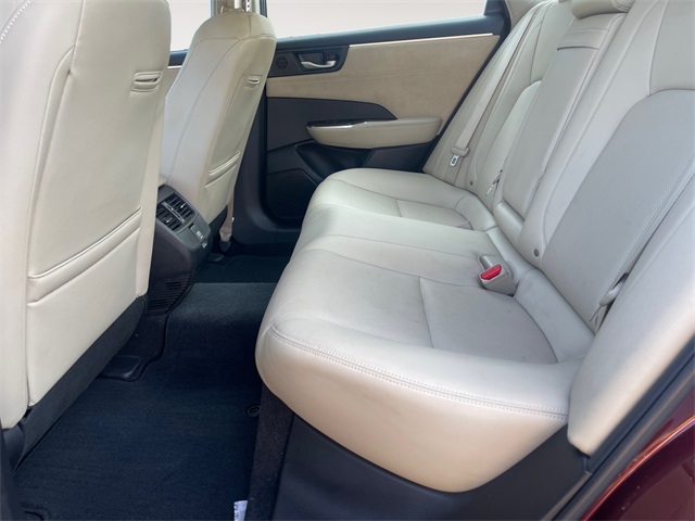 Vehicle image 16 of 36