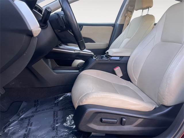 Vehicle image 20 of 36