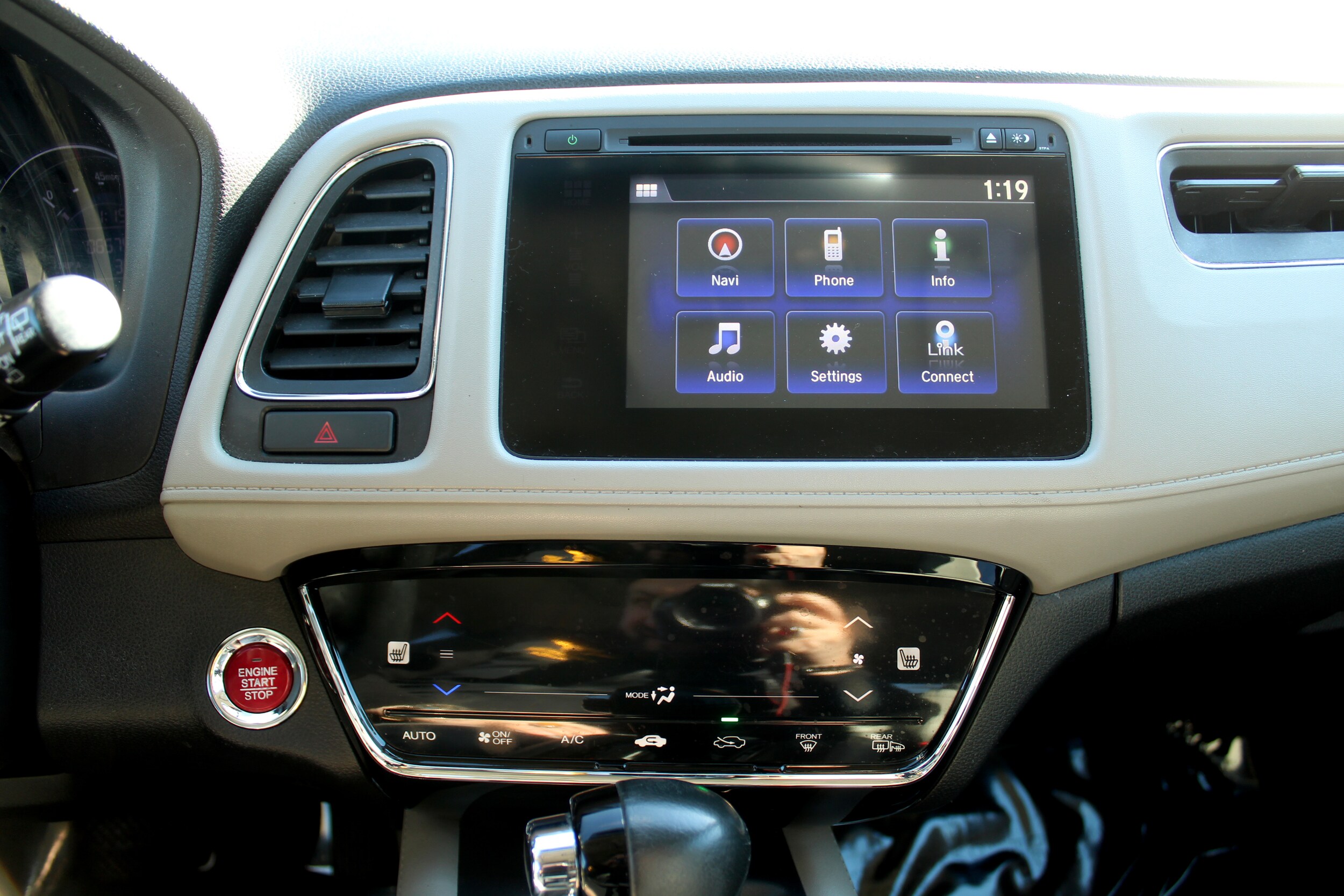 2018 Honda HR-V EX-L Navigation Image 13 of 18
