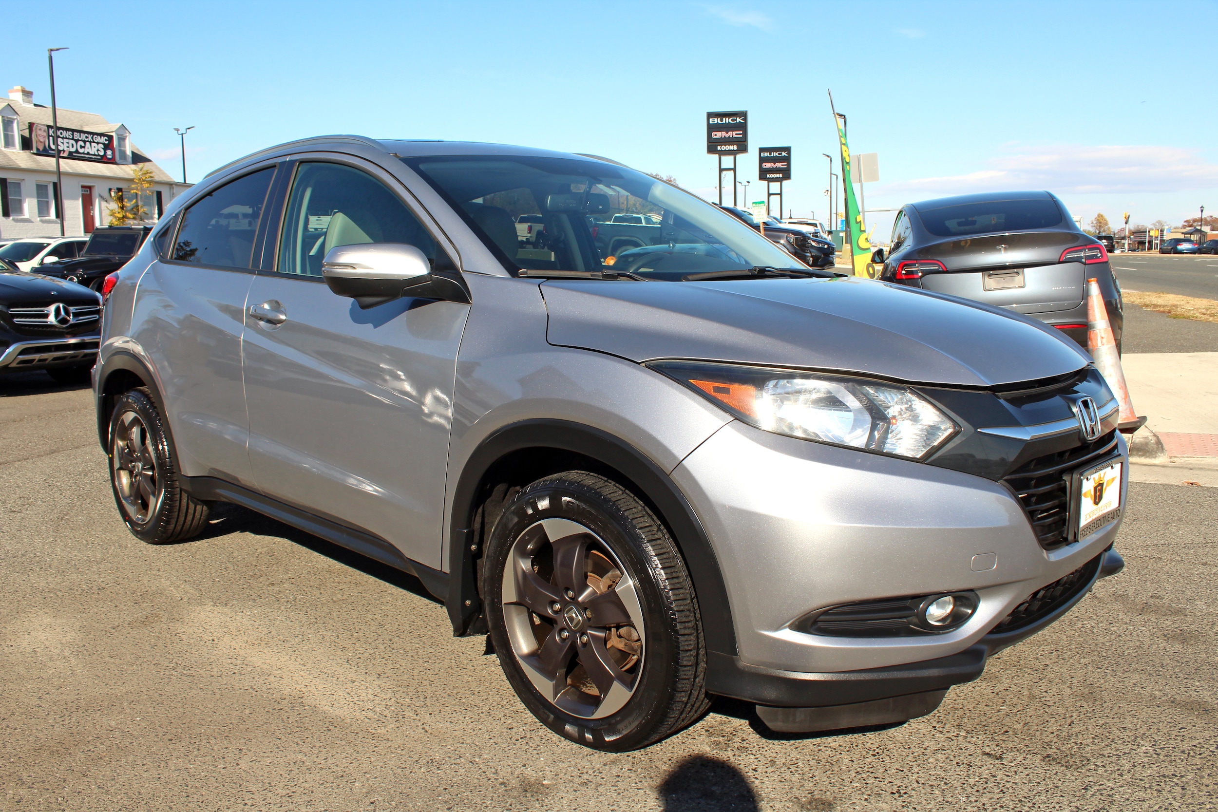 2018 Honda HR-V EX-L Navigation Image 3 of 18