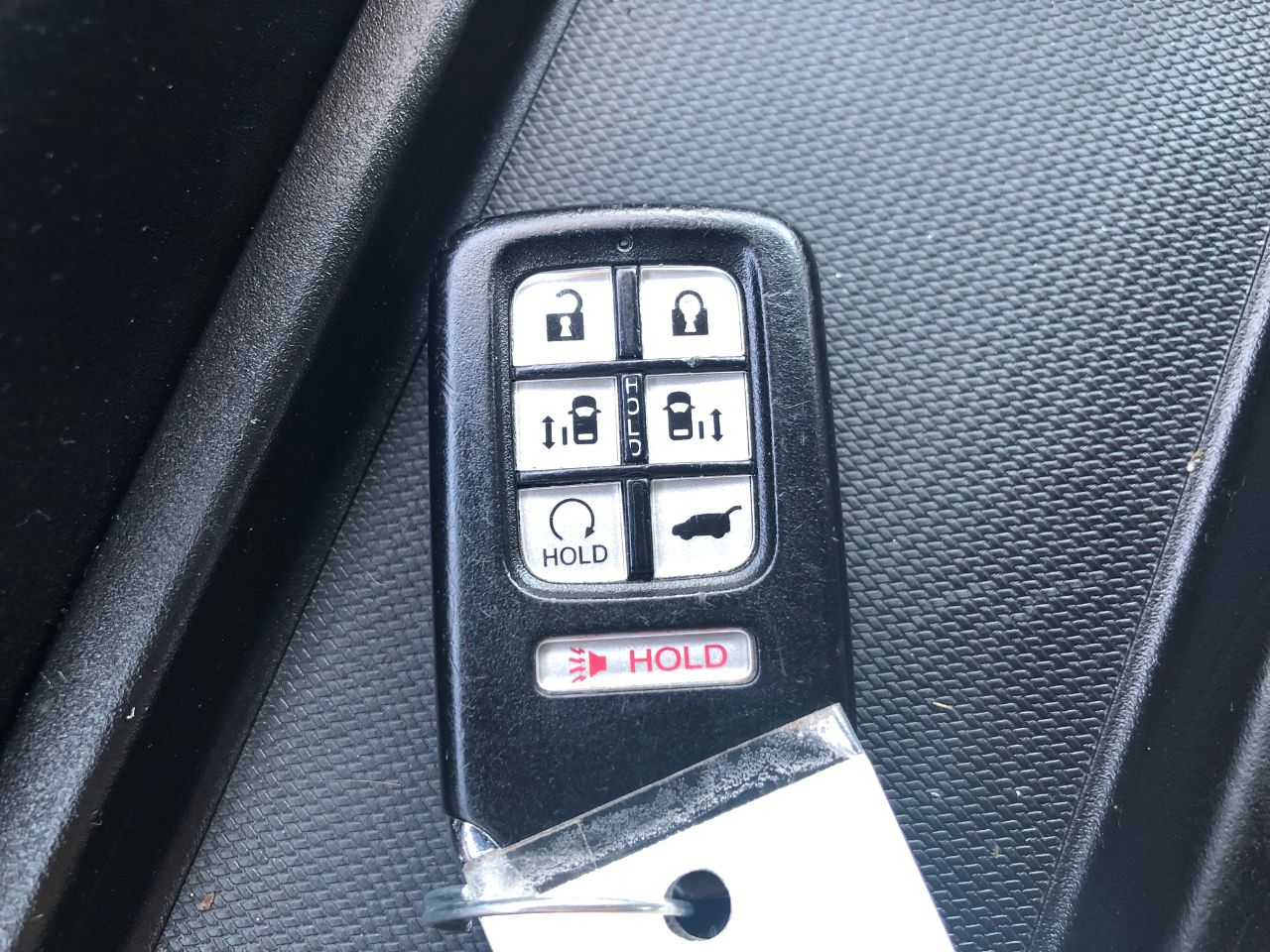 Vehicle image 28 of 36
