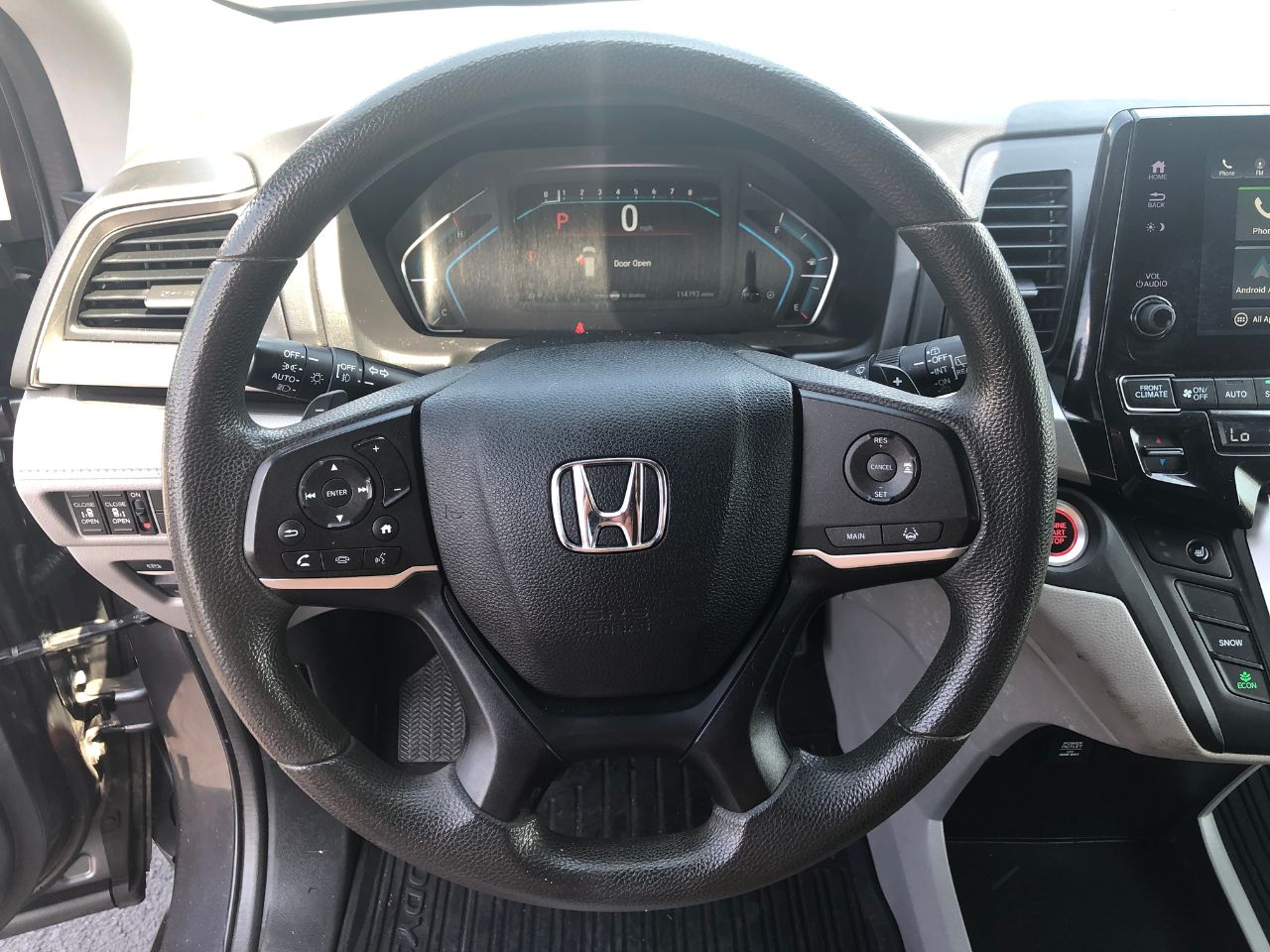 Vehicle image 32 of 36