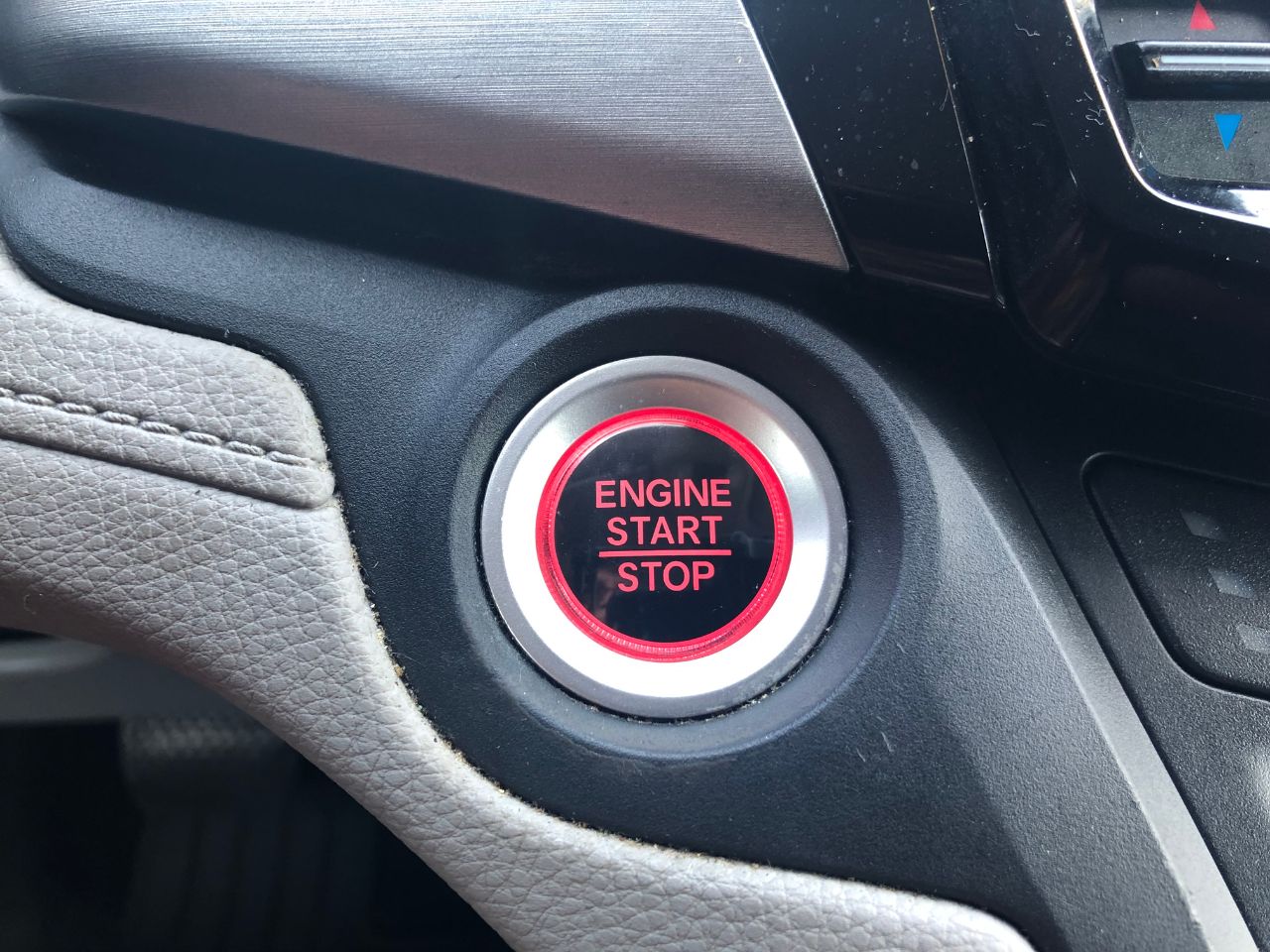 Vehicle image 34 of 36
