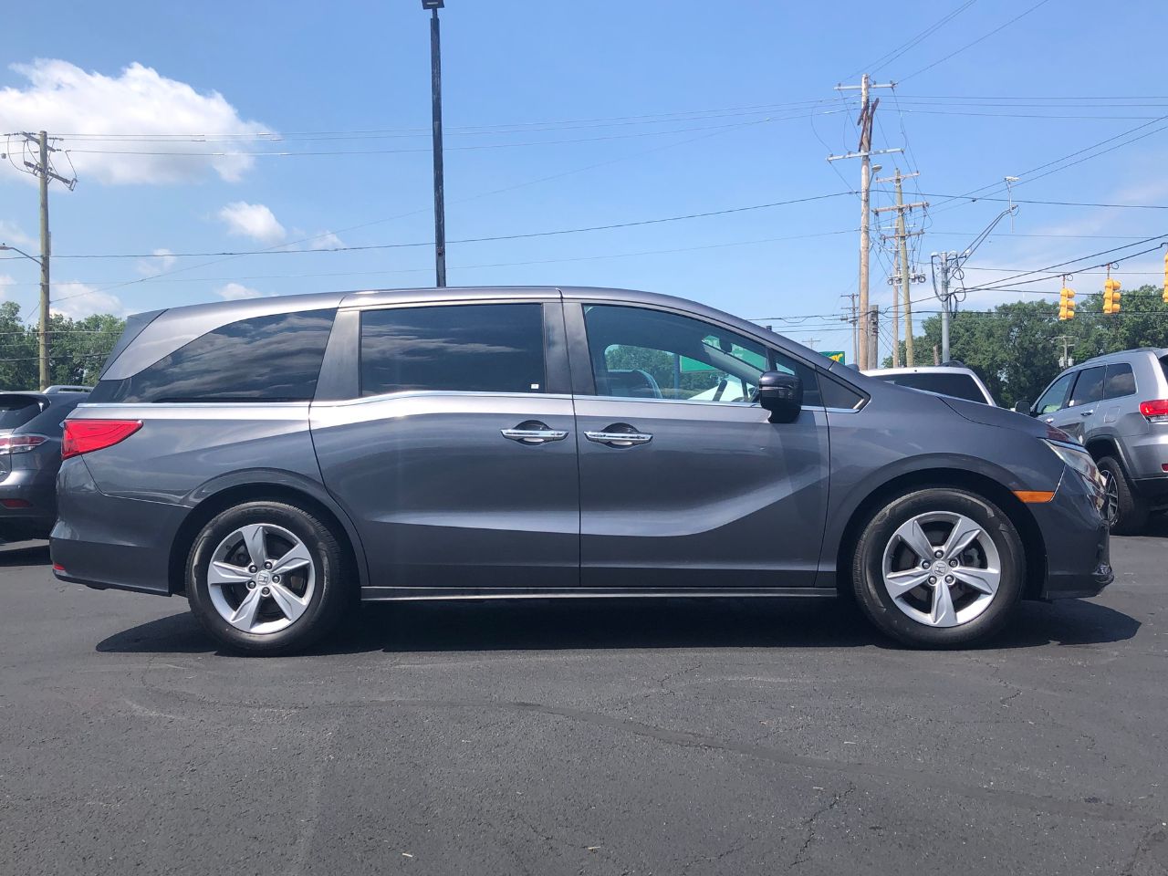 Vehicle image 4 of 36