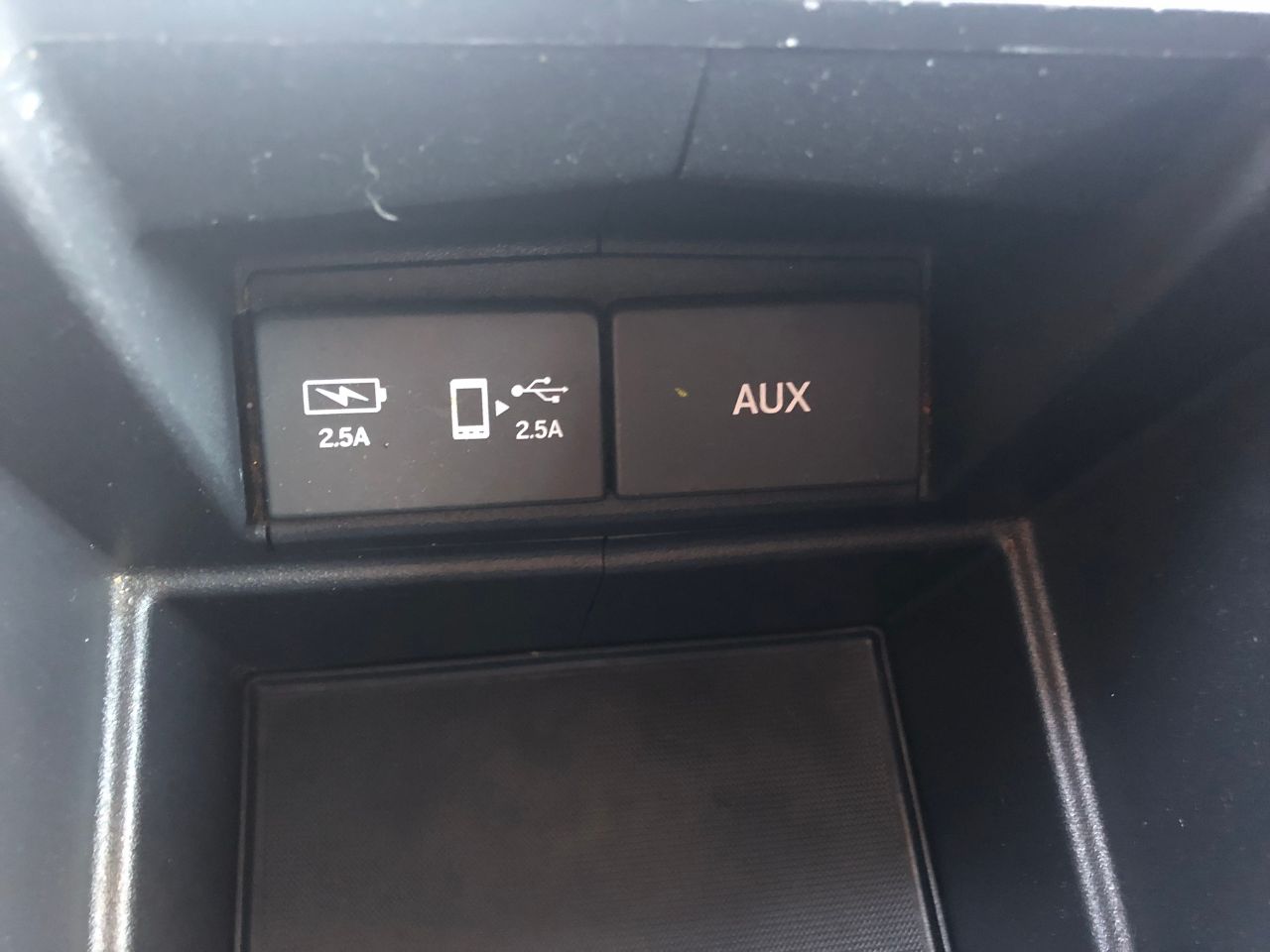 Vehicle image 33 of 36