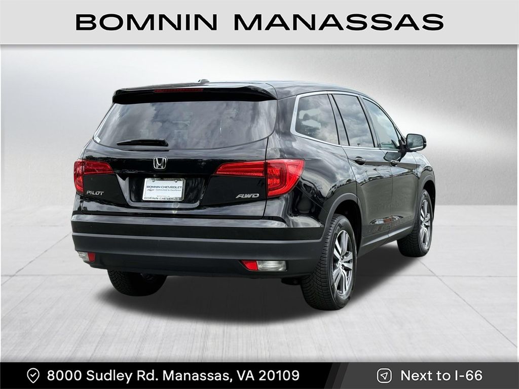2018 Honda Pilot EX Image 4 of 31
