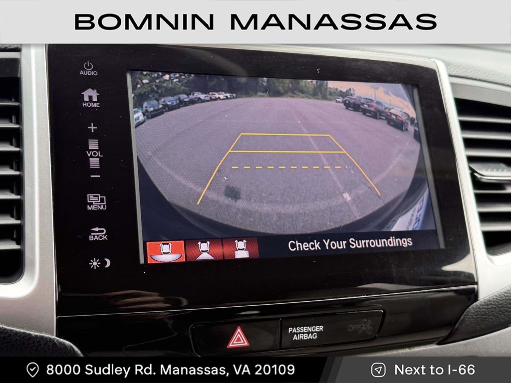 2018 Honda Pilot EX Image 12 of 31