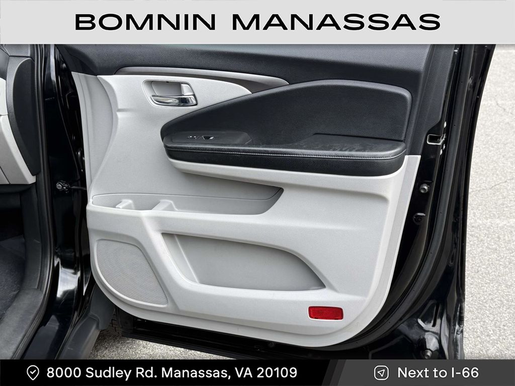 2018 Honda Pilot EX Image 23 of 31