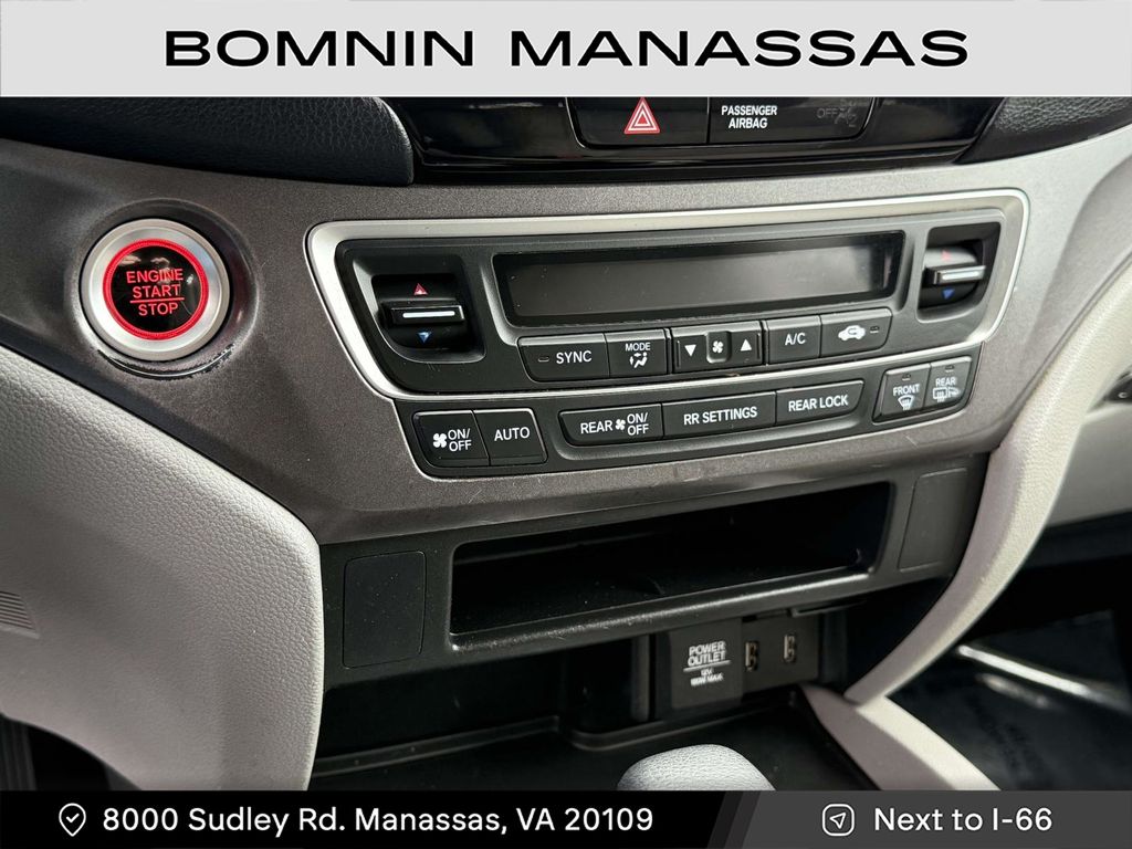 2018 Honda Pilot EX Image 14 of 31