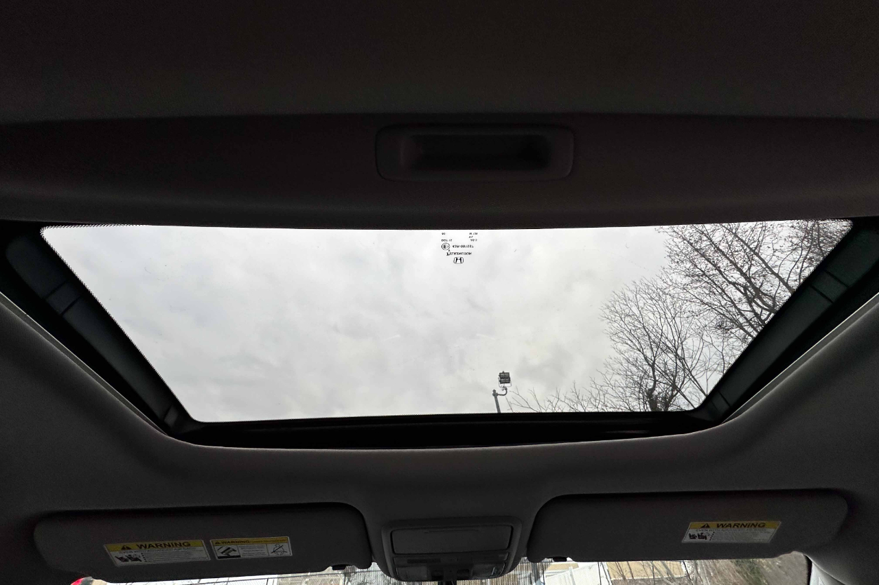 Vehicle image 25 of 26